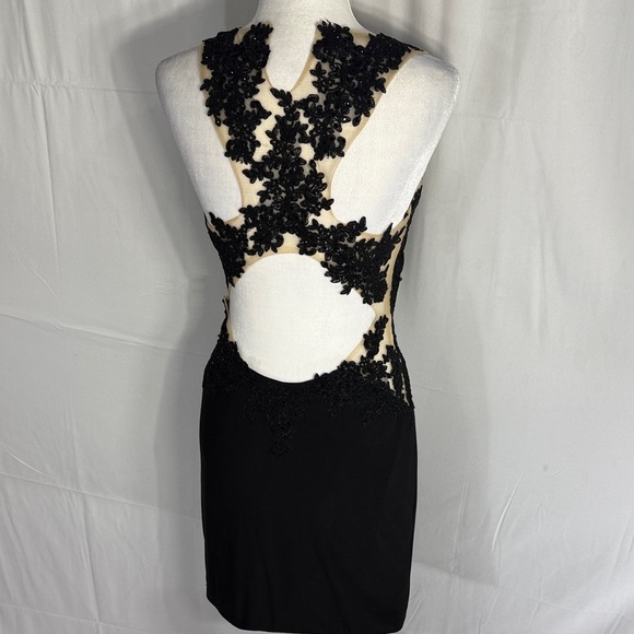 Madison James Black Lace Illusion Mini Dress Sz 8 - Picture 7 of 10